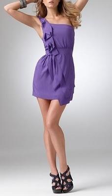 Casamiento violeta II: El vestido corto