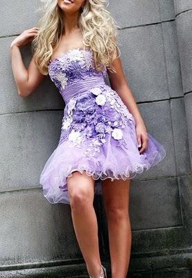 Casamiento violeta II: El vestido corto