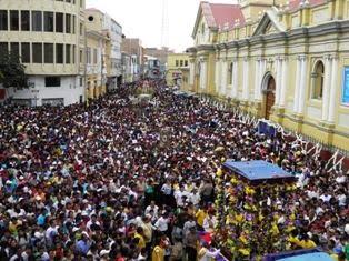 50.000 PERSONAS EN CONGRESO EUCARÍSTICO Y MARIANO EN PIURA