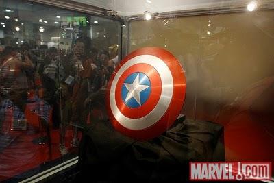 CAPTAIN AMERICA: LA HISTORIA DEL ESCUDO EN LOS COMICS CAPTAIN AMERICA: LA HISTORIA DEL ESCUDO EN LOS COMICS