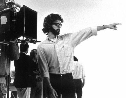 El primer paso para convertirse en director de cine según los fotógrafos. MV5BMTcwOTA3MDUzNl5BMl5BanBnXkFtZTYwMDI4MjU2._V1._SX420_SY325_