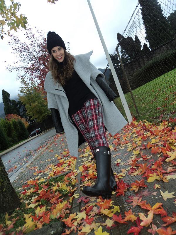 Grey coat tartab pants