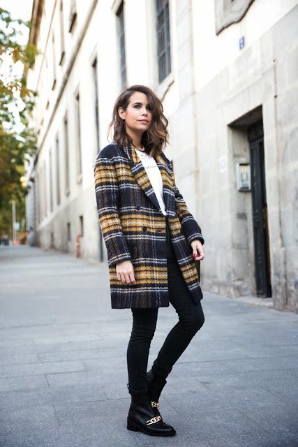 LOVE IT or HATE IT; PLAID COAT.- LOVE IT or HATE IT; PLAID COAT.-