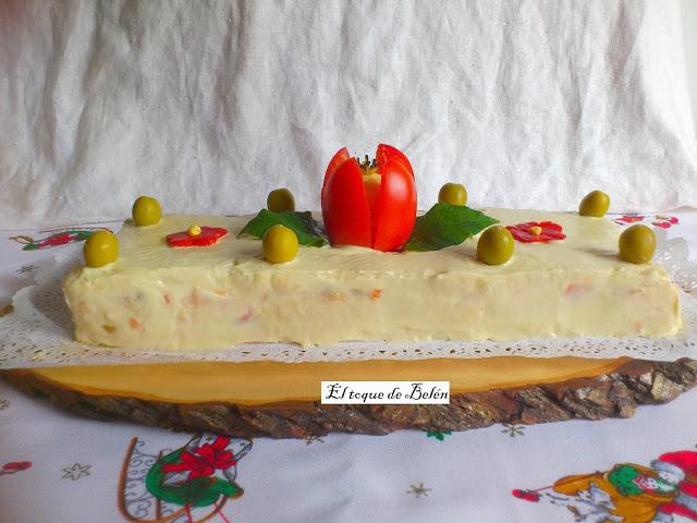 PASTEL SALADO DE PAN DE MOLDE SIN CORTEZA PASTEL SALADO DE PAN DE MOLDE SIN CORTEZA