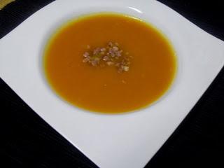 Crema de calabaza asada y zanahoria con virutas de jamón // Lubina al horno con verduras