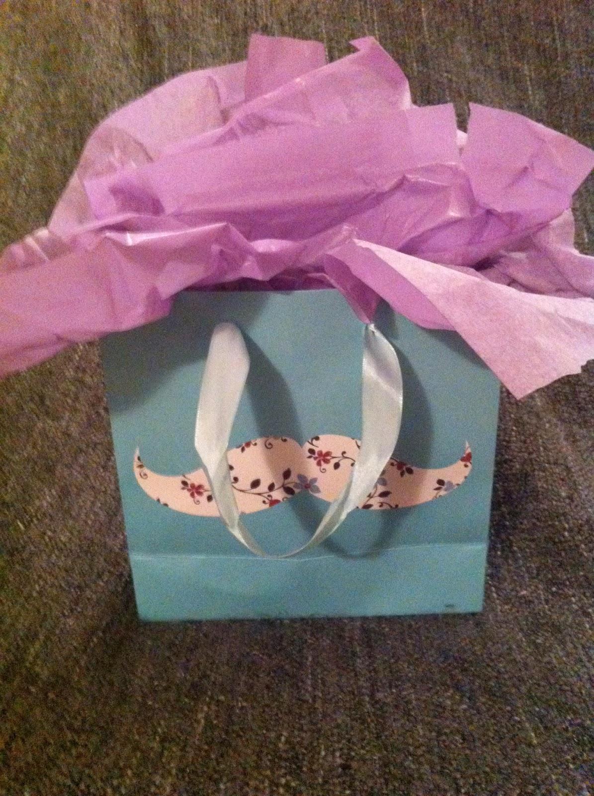 DIY: adornos de corazones de ganchillo para regalar DIY: adornos de corazones de ganchillo para regalar