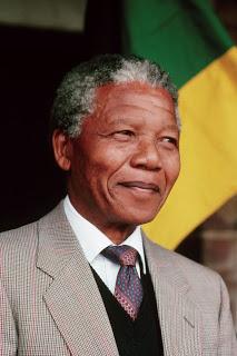 Funeral de estado para Nelson Mandela el 10 de diciembre, el entierro el 15 en su pueblo natal