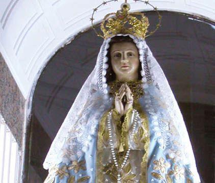 Una cuestión de fe, la peregrinación multitudinaria a la Virgen de Itatí. Una cuestión de fe, la peregrinación multitudinaria a la Virgen de Itatí.