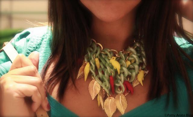 Patricia Arata Jessica Butrich, Collar, Mis looks