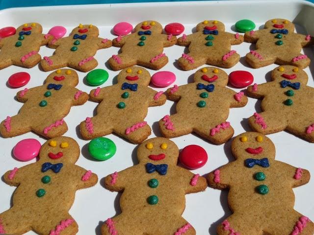 Hombrecitos de Jengibre con Thermomix Hombrecitos de jengibre (Gingerbread Men) Ana Sevilla