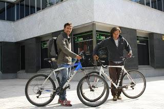 ENCUENTROS EN PETIT COMITE: EL PLAN B (de bici)