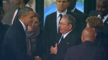 El saludo entre B. Obama y Raúl Castro [+ fotos y video]