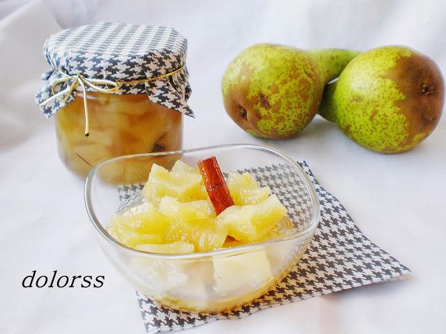 Dados de pera a la canela con su almíbar Dados de pera a la canela con su almíbar