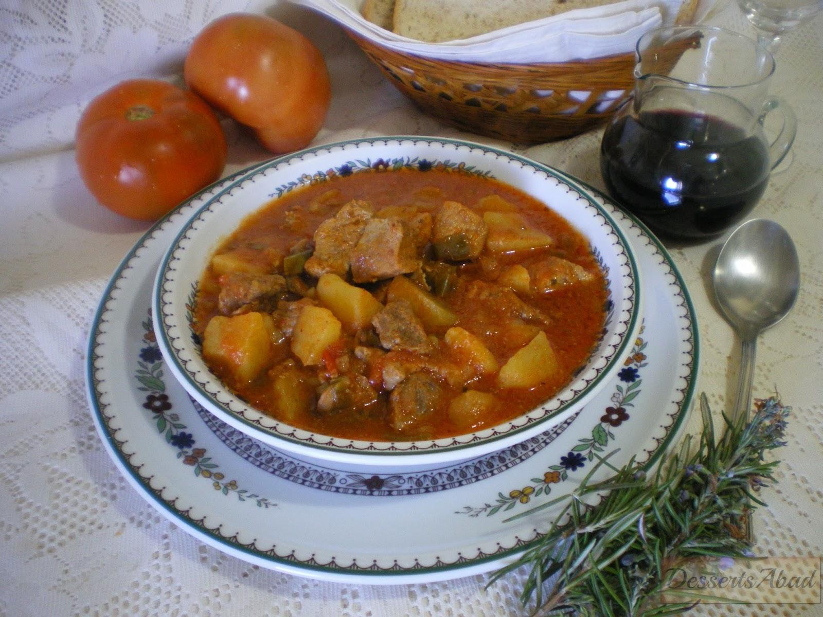 Gulash (Magyar gulyás) Gulash (Magyar gulyás)