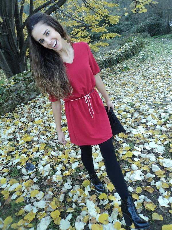 Red dress by Triana by c look noche vieja