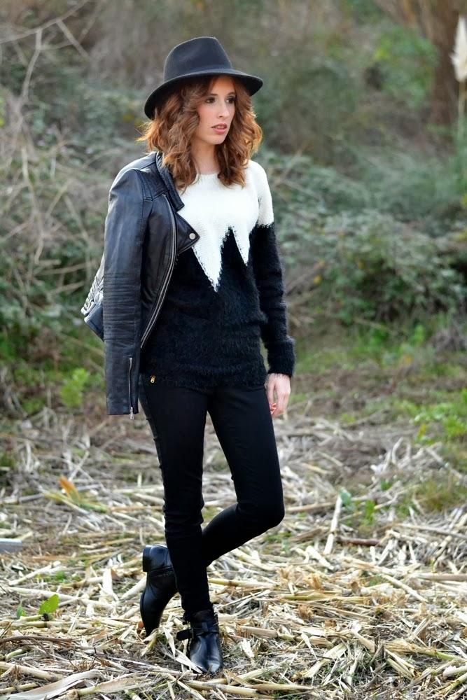 CONTRAST SWEATER CONTRAST SWEATER