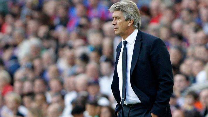 Conferencia de Manuel Pellegrini sobre el trabajo de la línea de 4 FC Barcelona v Malaga CF - La Liga