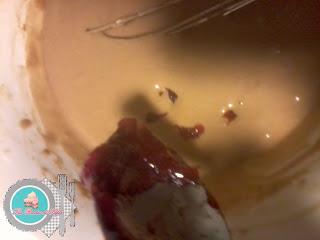 Esponjosos Cupcakes de cacao, mermelada y nata. Esponjosos Cupcakes de cacao, mermelada y nata.