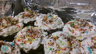 Esponjosos Cupcakes de cacao, mermelada y nata. Esponjosos Cupcakes de cacao, mermelada y nata.