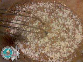 Esponjosos Cupcakes de cacao, mermelada y nata. Esponjosos Cupcakes de cacao, mermelada y nata.