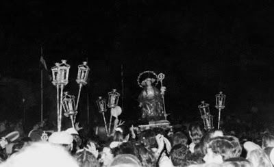 A la luz de los faroles A la luz de los faroles