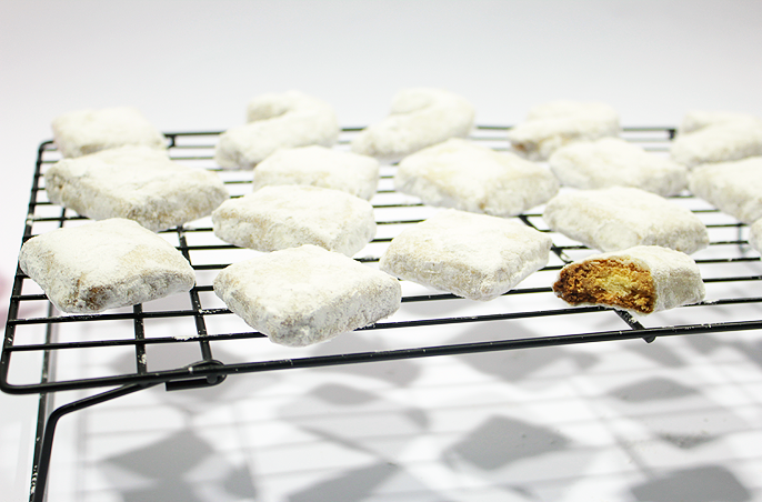 Si os gustan los dulces navideños caseros… no podéis dejar de hacer estas Hojaldrinas de Naranja hojaldrinas-naranja