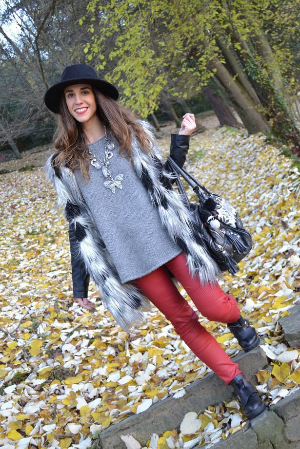 Red and grey bamboleo