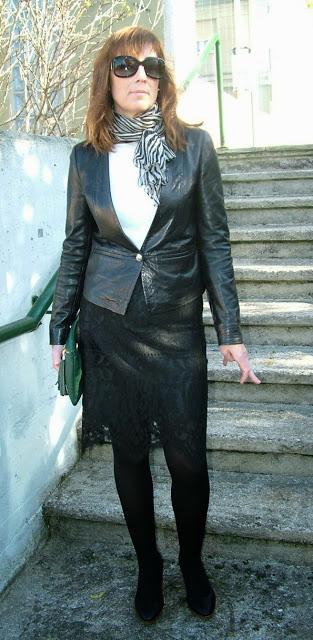 MIS LOOKS - FALDA DE ENCAJE VINTAGE MIS LOOKS - FALDA DE ENCAJE VINTAGE