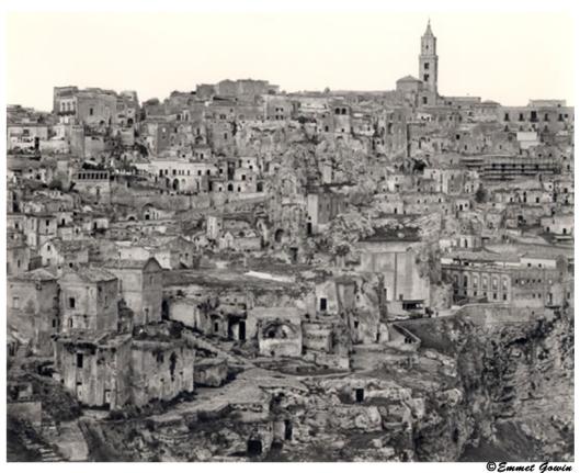 Emmet Gowin: la voz poética de la simplificación Matera