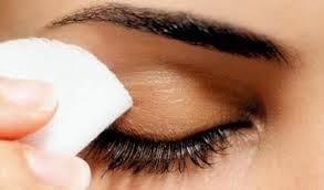 Reglas de ORO para desmaquillarse los OJOS./ GOLDEN RULES for Eye makeup remover. Reglas de ORO para desmaquillarse los OJOS./ GOLDEN RULES for Eye makeup remover.