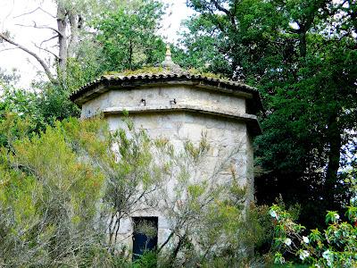 El jardín de la Saleta en mayo. El jardín de la Saleta en mayo.