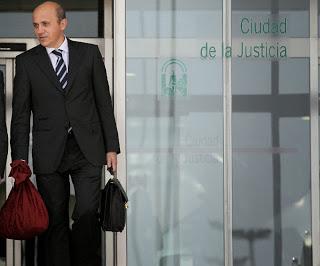 ¿Por qué Del Nido, condenado por corrupto, dejó la presidencia del Sevilla entre aplausos?