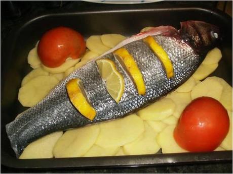 LUBINA AL HORNO LUBINA AL HORNO