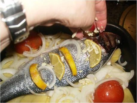 LUBINA AL HORNO LUBINA AL HORNO