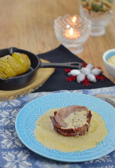 Solomillo de potro con salsa de oporto y patatas hasselback