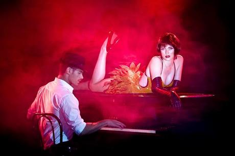 ¡La vida es un circus cabaret! ¡La vida es un circus cabaret!