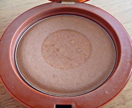 Polvos HD de NYX, base de maquillaje Select Foundation de MAC y polvos bronceadores de Lancaster Polvos HD de NYX, base de maquillaje Select Foundation de MAC y polvos bronceadores de Lancaster