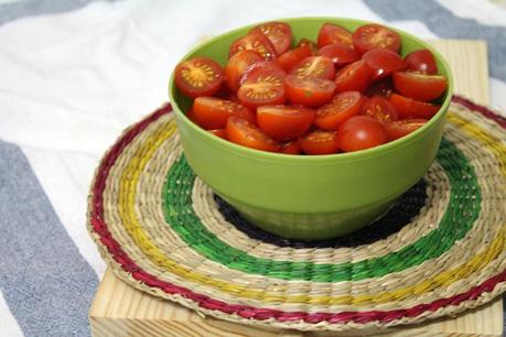 Pizza con bacon, queso azul y tomatitos cherry IMG_9147