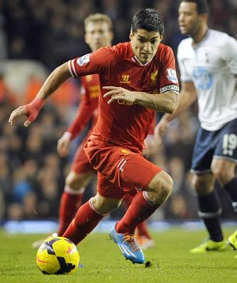 Luis Suárez renueva con el Liverpool hasta 2018 Luis Suárez renueva con el Liverpool hasta 2018