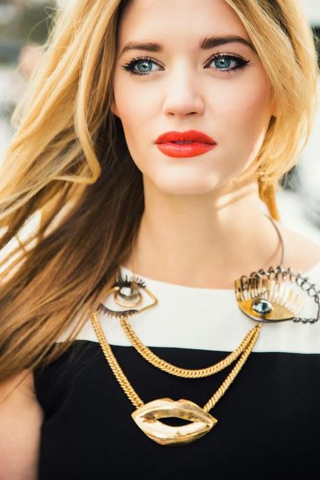 Editorial of inspirations Labios rojos