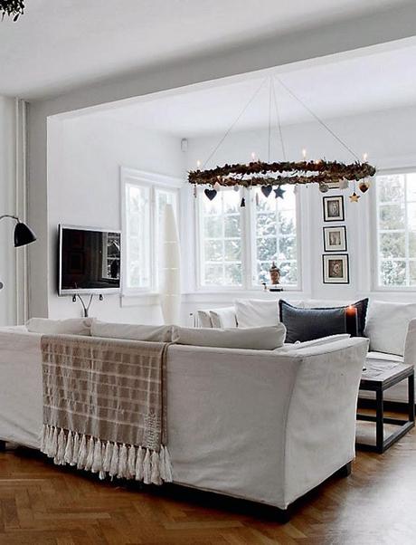 Casa Nórdica con DECO navideña Casa Nórdica con DECO navideña