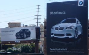 Marketing de guerrilla para el invierno audi-bmw_valla