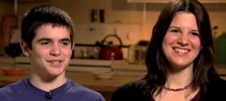 Las 18 reglas que dictó una madre al regalarle un móvil a su hijo de 13 años Las 18 reglas que dictó una madre al regalarle un móvil a su hijo de 13 años