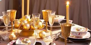 Lindas mesas navideñas en dorado