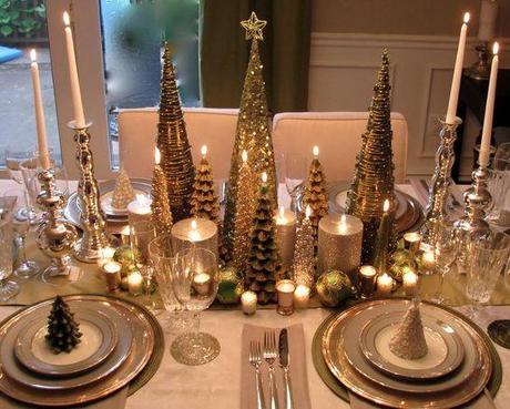 Lindas mesas navideñas en dorado