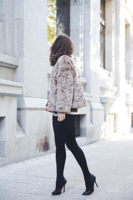 Merry Xmas! wolford-fake_fur_coat-street_style-outfit-collage_vintage-14