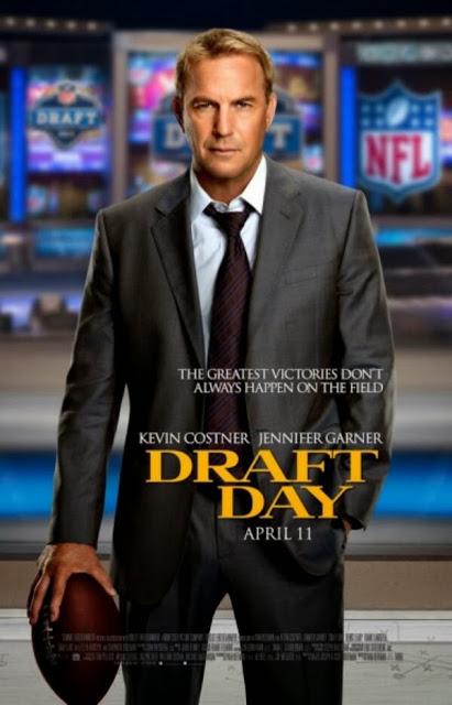 Kevin Costner busca su propio 'Moneyball' en el tráiler de 'The Draft'