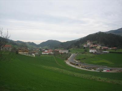 Ascensión al pico Paradiella o Palancas (715 m.) Ascensión al pico Paradiella o Palancas (715 m.)