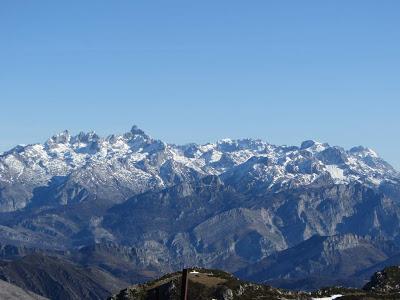 Ascensión a la Llambria (1.749 m.) Ascensión a la Llambria (1.749 m.)