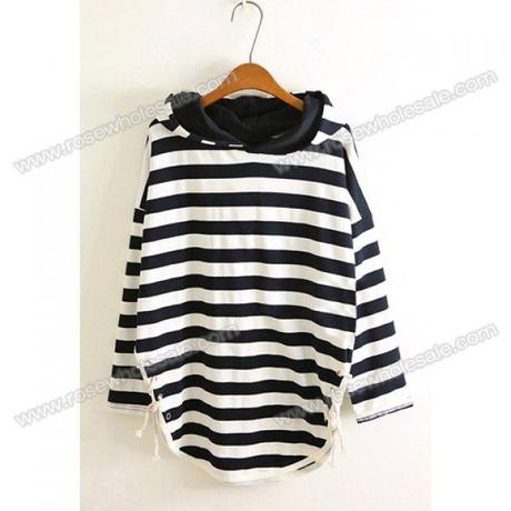 ¿Fashion? What the hell is that? Blend raya el modelo Arco Hem de tiras de algodón con capucha de color a juego para las mujeres